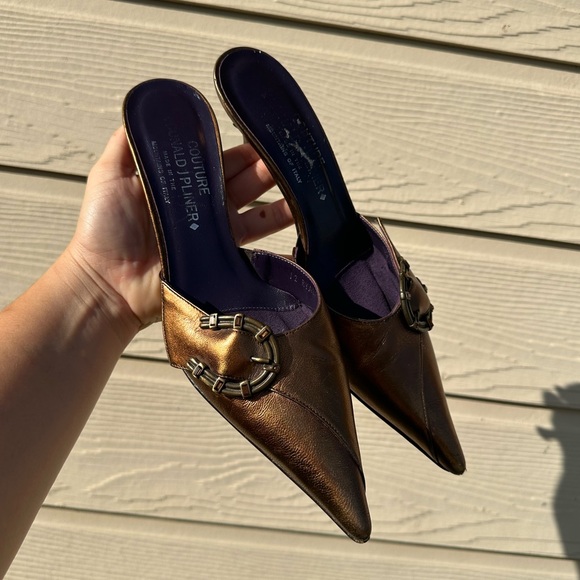 Donald Pliner Pointed Toe Mule ⭐️ - Picture 7 of 7